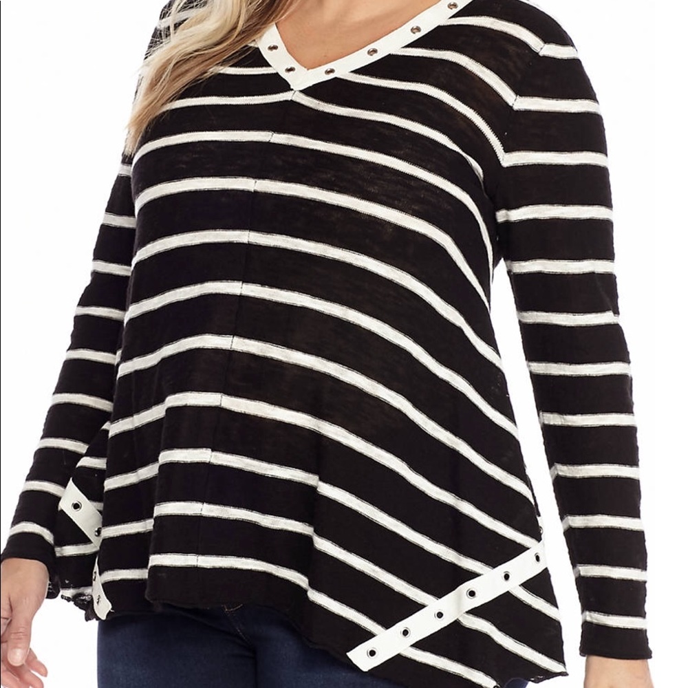 New Direction Long Sleeve Sharkbite Hem Top